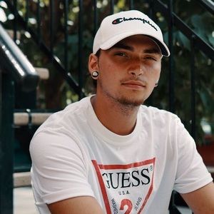 Meet your Posher, Dam